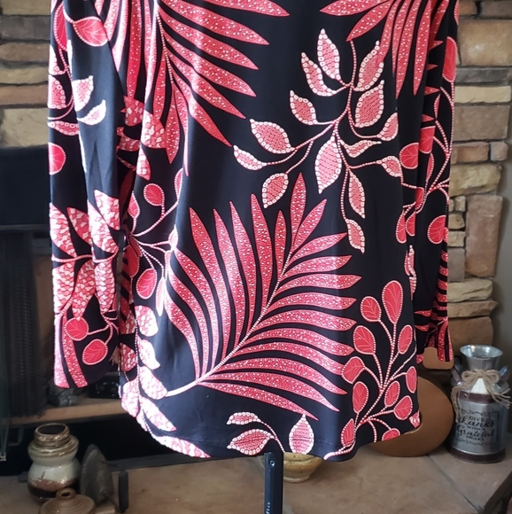 Ruby Rd Floral Top - Picture 2 of 4